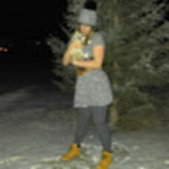 Meet your Posher, Christina - Picture 1 of 1